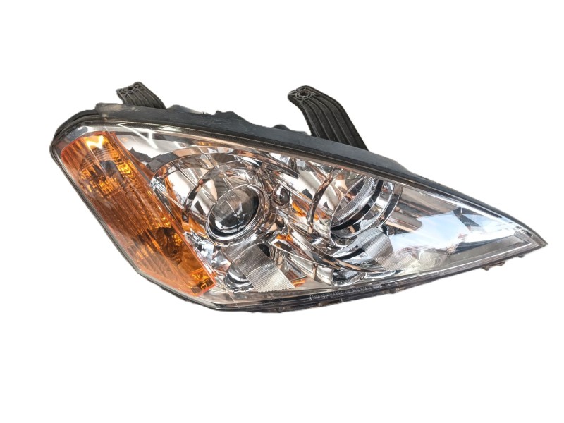 Recambio de faro derecho para ssangyong kyron 2.0 xdi referencia OEM IAM 8310209101  