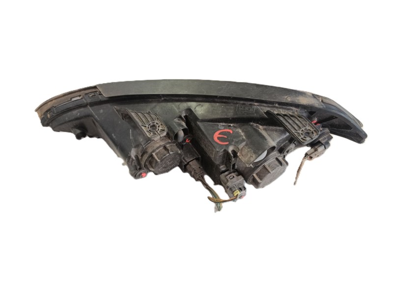 Recambio de faro derecho para ssangyong kyron 2.0 xdi referencia OEM IAM 8310209101  