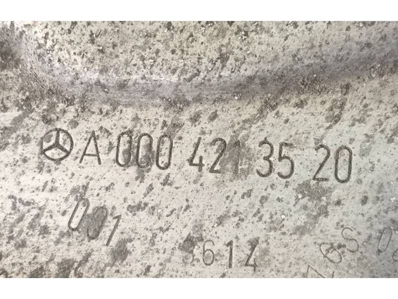 Recambio de mangueta delantera derecha para mercedes-benz clase c (w205) c 180 bluetec / d (205.036) referencia OEM IAM A2053322