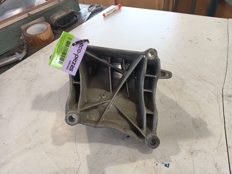 Recambio de soporte motor delantero derecho para mercedes-benz clase c (w205) c 180 bluetec / d (205.036) referencia OEM IAM   