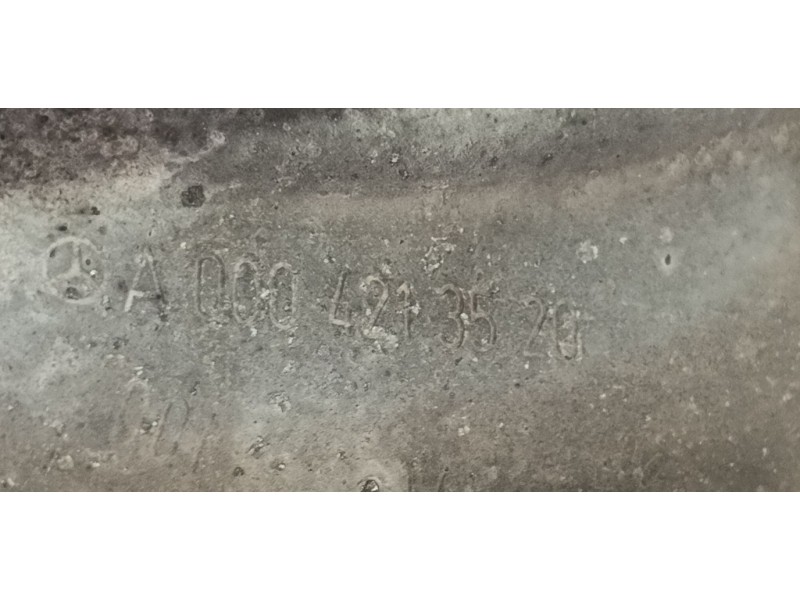 Recambio de mangueta delantera izquierda para mercedes-benz clase c (w205) c 180 bluetec / d (205.036) referencia OEM IAM A20533