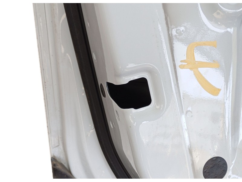 Recambio de puerta trasera izquierda para land rover discovery sport (l550) 2.0 d referencia OEM IAM LR061285  