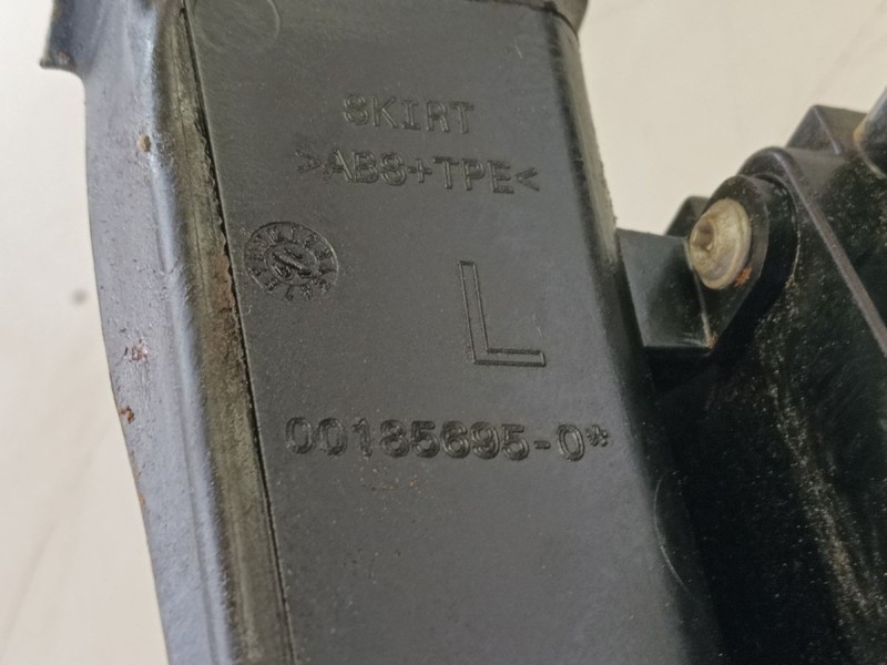 Recambio de piloto trasero izquierdo para land rover discovery sport (l550) 2.0 d referencia OEM IAM LR135574  