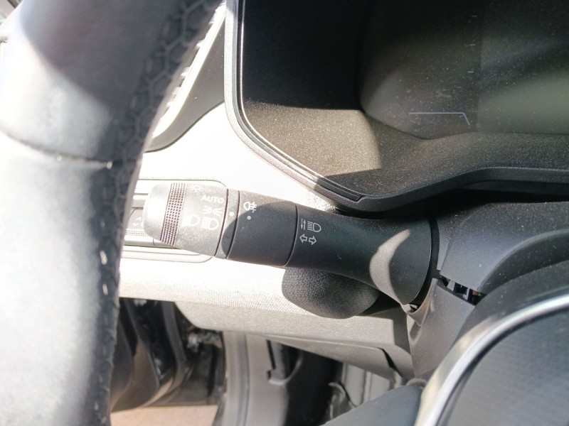 Recambio de mando intermitentes para renault clio v (b7_) tce 90 (b7mt) referencia OEM IAM   