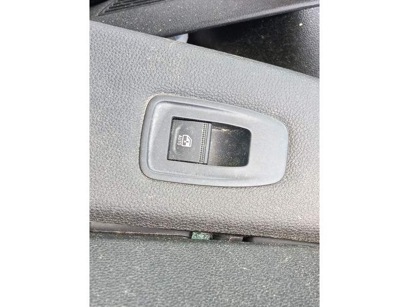 Recambio de mando elevalunas delantero derecho para renault clio v (b7_) tce 90 (b7mt) referencia OEM IAM   