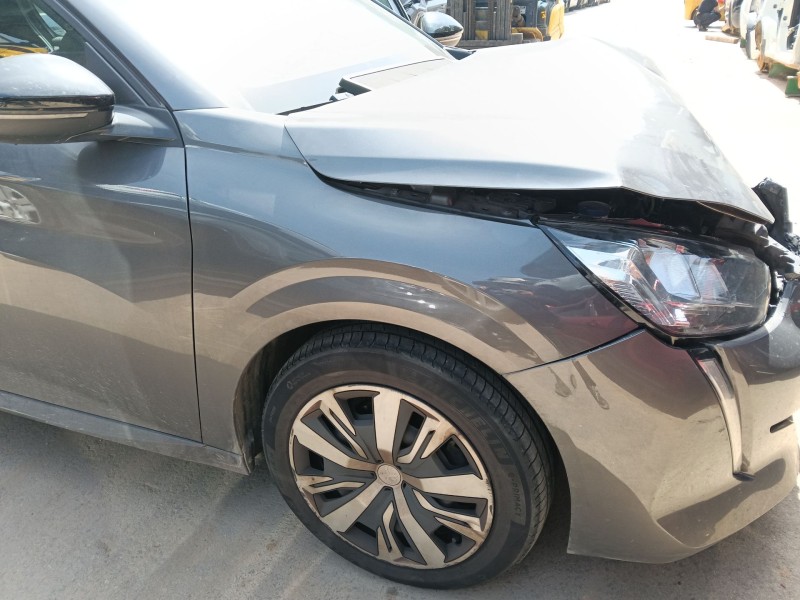 Recambio de aleta delantera derecha para peugeot 208 ii (ub_, up_, uw_, uj_) 1.2 puretech 100 referencia OEM IAM   