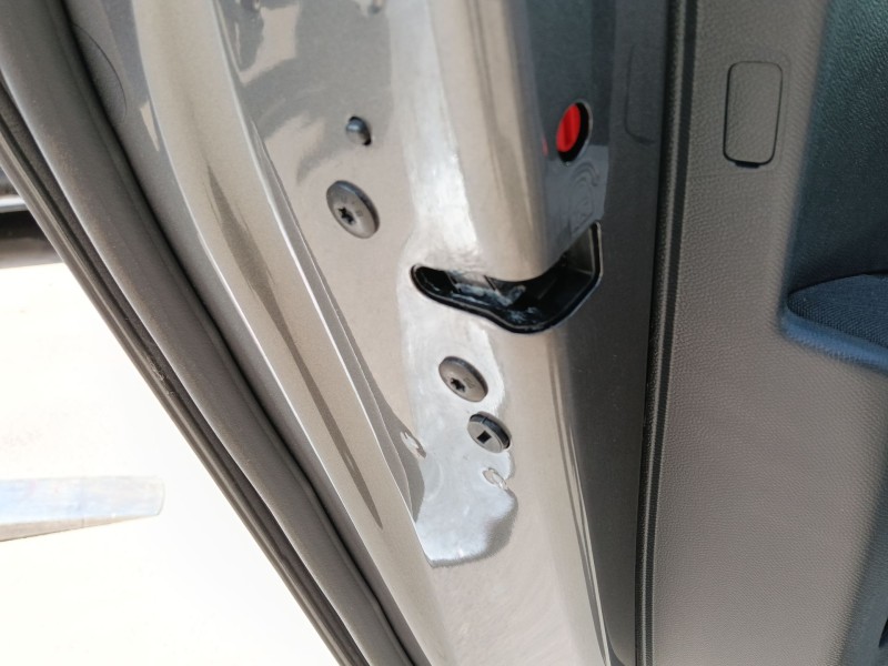 Recambio de cerradura puerta trasera izquierda para peugeot 208 ii (ub_, up_, uw_, uj_) 1.2 puretech 100 referencia OEM IAM   