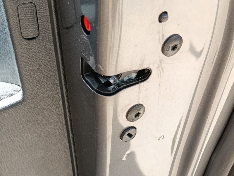 Recambio de cerradura puerta trasera derecha para peugeot 208 ii (ub_, up_, uw_, uj_) 1.2 puretech 100 referencia OEM IAM   