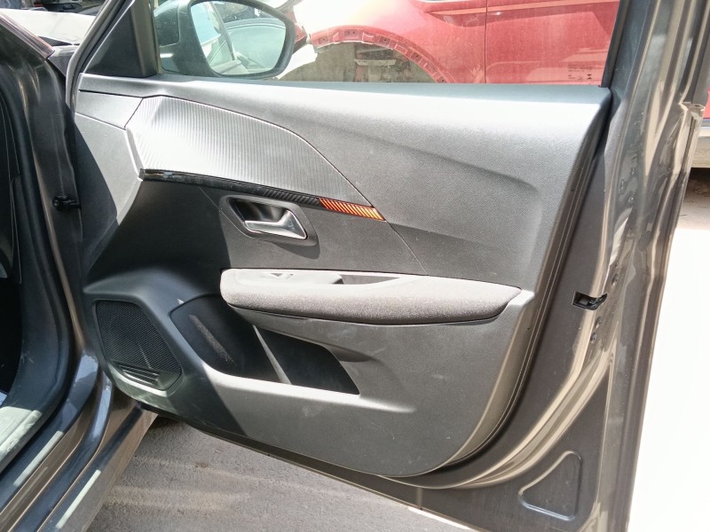 Recambio de guarnecido puerta delantera derecha para peugeot 208 ii (ub_, up_, uw_, uj_) 1.2 puretech 100 referencia OEM IAM   
