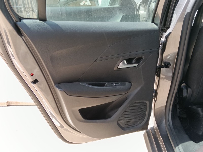 Recambio de guarnecido puerta trasera izquierda para peugeot 208 ii (ub_, up_, uw_, uj_) 1.2 puretech 100 referencia OEM IAM   