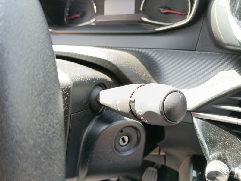 Recambio de mando multifuncion para peugeot 208 ii (ub_, up_, uw_, uj_) 1.2 puretech 100 referencia OEM IAM   