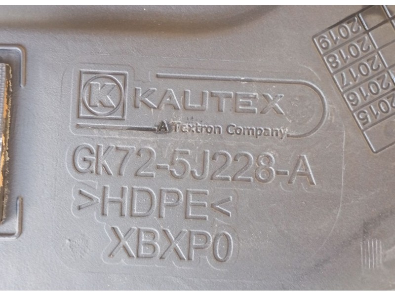 Recambio de deposito adblue para land rover discovery sport (l550) 2.0 d referencia OEM IAM  GK725J228AC 