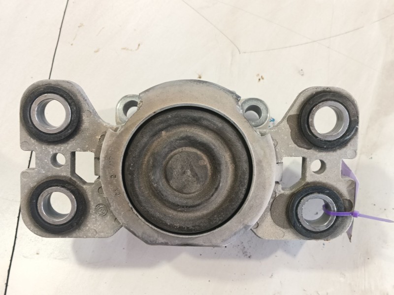 Recambio de soporte motor delantero izquierdo para land rover discovery sport (l550) 2.0 d referencia OEM IAM   