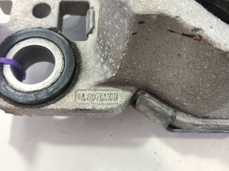 Recambio de soporte motor delantero izquierdo para land rover discovery sport (l550) 2.0 d referencia OEM IAM   