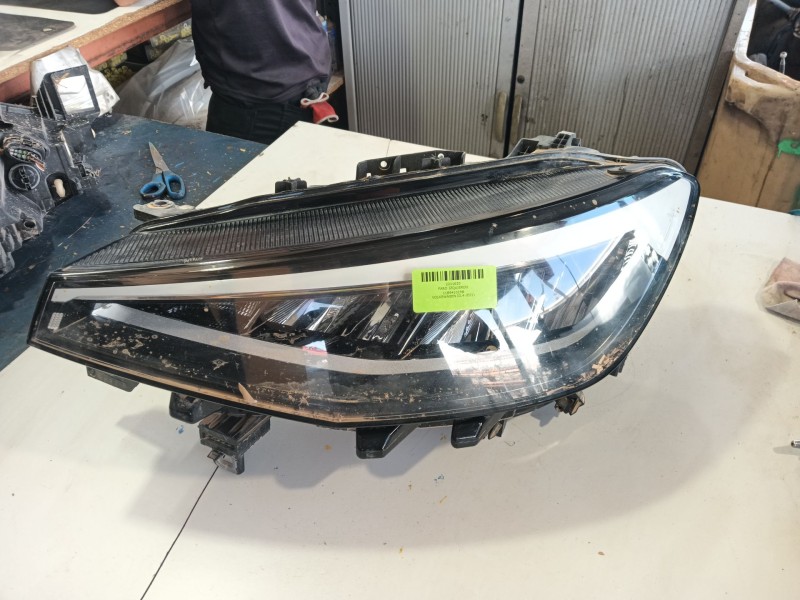 Recambio de faro izquierdo para volkswagen id.4 (e21) pro eléctrico referencia OEM IAM 11B941029B  