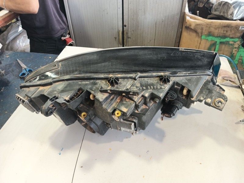 Recambio de faro izquierdo para volkswagen id.4 (e21) pro eléctrico referencia OEM IAM 11B941029B  