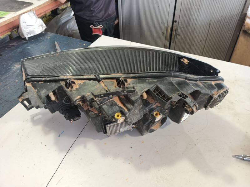 Recambio de faro derecho para volkswagen id.4 (e21) pro eléctrico referencia OEM IAM 11B941030B  