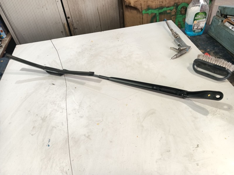 Recambio de brazo limpia delantero derecho para opel corsa f (p2jo) corsa-e (68) referencia OEM IAM   