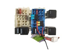 Recambio de caja reles / fusibles para land rover discovery sport (l550) 2.0 d referencia OEM IAM   