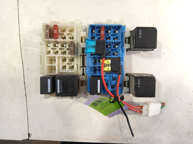 Recambio de caja reles / fusibles para land rover discovery sport (l550) 2.0 d referencia OEM IAM   