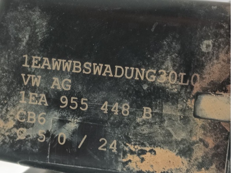 Recambio de deposito limpia para volkswagen id.4 (e21) pro eléctrico referencia OEM IAM 1EA955453H  