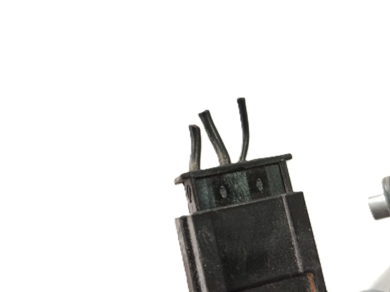 Recambio de cerradura maletero / porton para land rover discovery sport (l550) 2.0 d referencia OEM IAM LR088570  