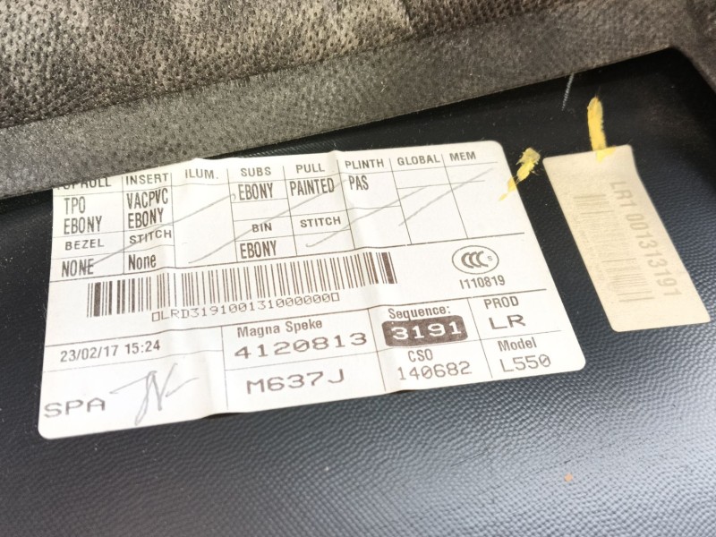 Recambio de guarnecido puerta trasera izquierda para land rover discovery sport (l550) 2.0 d referencia OEM IAM   