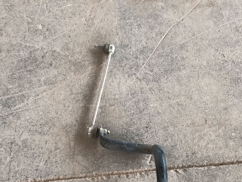 Recambio de barra estabilizadora delantera para renault captur ii (hf_) tce 140 (hfn0) referencia OEM IAM   