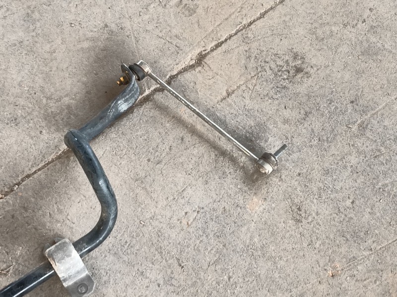 Recambio de barra estabilizadora delantera para renault captur ii (hf_) tce 140 (hfn0) referencia OEM IAM   