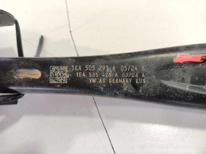 Recambio de brazo suspension inferior trasero derecho para volkswagen id.4 (e21) pro eléctrico referencia OEM IAM   