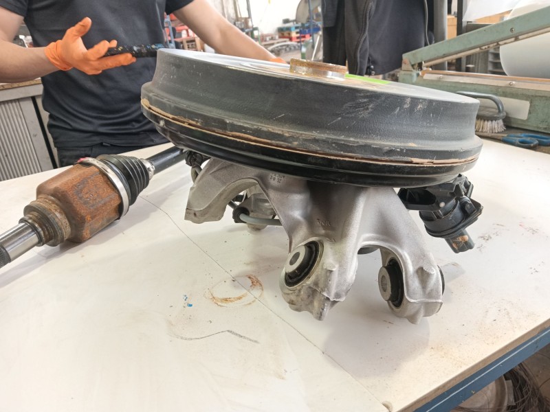 Recambio de mangueta trasera izquierda para volkswagen id.4 (e21) pro eléctrico referencia OEM IAM   