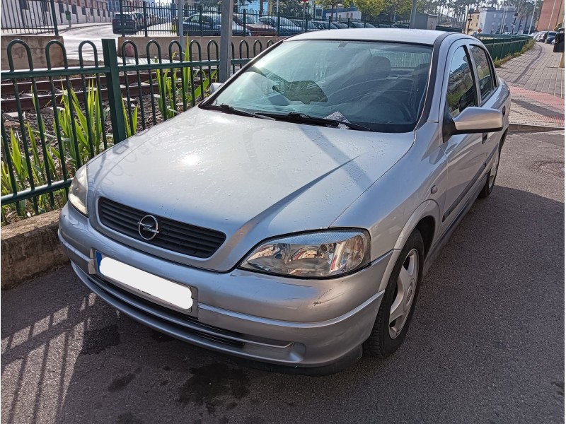 opel astra g sedán (t98) del año 2000