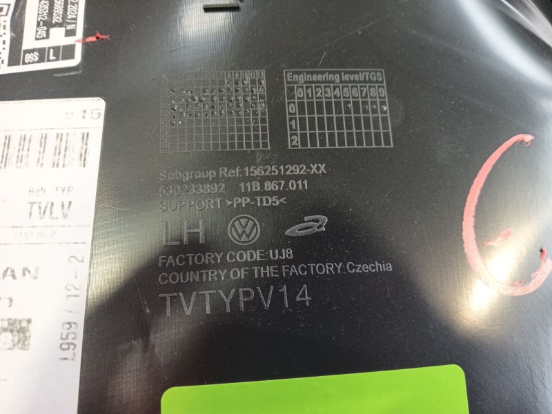 Recambio de guarnecido puerta delantera izquierda para volkswagen id.4 (e21) pro eléctrico referencia OEM IAM   