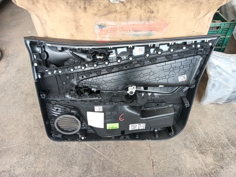 Recambio de guarnecido puerta delantera izquierda para volkswagen id.4 (e21) pro eléctrico referencia OEM IAM   