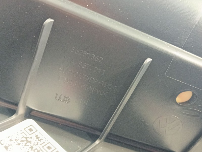 Recambio de guarnecido puerta trasera izquierda para volkswagen id.4 (e21) pro eléctrico referencia OEM IAM   