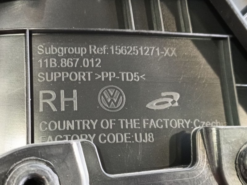 Recambio de guarnecido puerta delantera derecha para volkswagen id.4 (e21) pro eléctrico referencia OEM IAM   