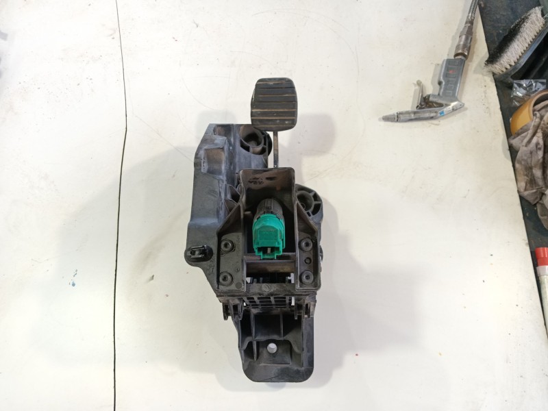 Recambio de pedal freno para opel vivaro b furgoneta (x82) 1.6 cdti (05) referencia OEM IAM   