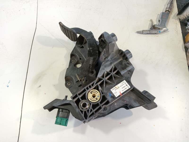 Recambio de pedal freno para opel vivaro b furgoneta (x82) 1.6 cdti (05) referencia OEM IAM   