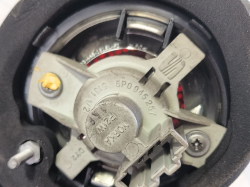 Recambio de piloto trasero izquierdo para seat altea (5p1) 1.9 tdi referencia OEM IAM 5P0945111B9B9 5P0945251 