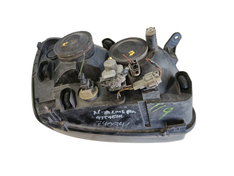 Recambio de faro izquierdo para nissan almera tino (v10) 2.2 dci referencia OEM IAM   