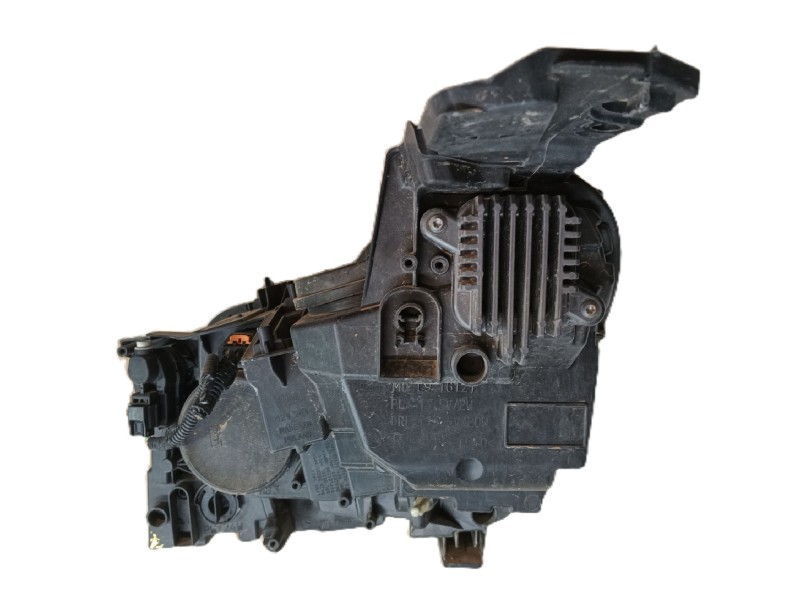 Recambio de faro derecho para peugeot 3008 ii suv (mc_, mr_, mj_, m4_) 1.5 bluehdi 130 referencia OEM IAM 1616878080 90094693 