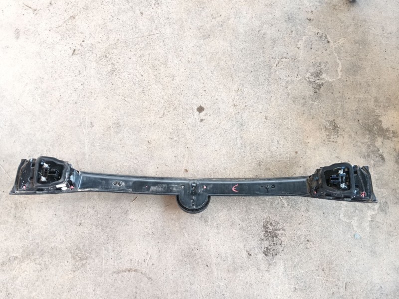 Recambio de piloto trasero central para volkswagen id.4 (e21) pro eléctrico referencia OEM IAM   