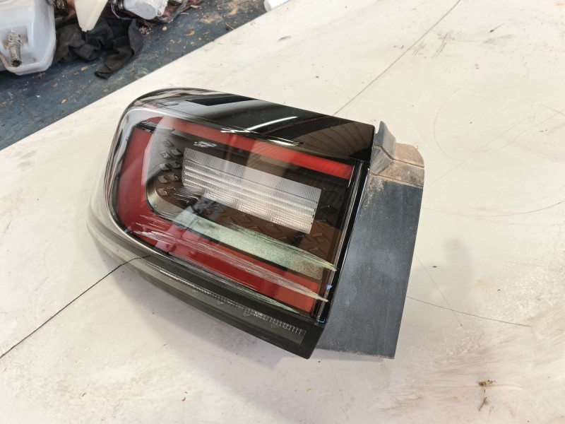 Recambio de piloto trasero izquierdo para volkswagen id.4 (e21) pro eléctrico referencia OEM IAM 11A945095  