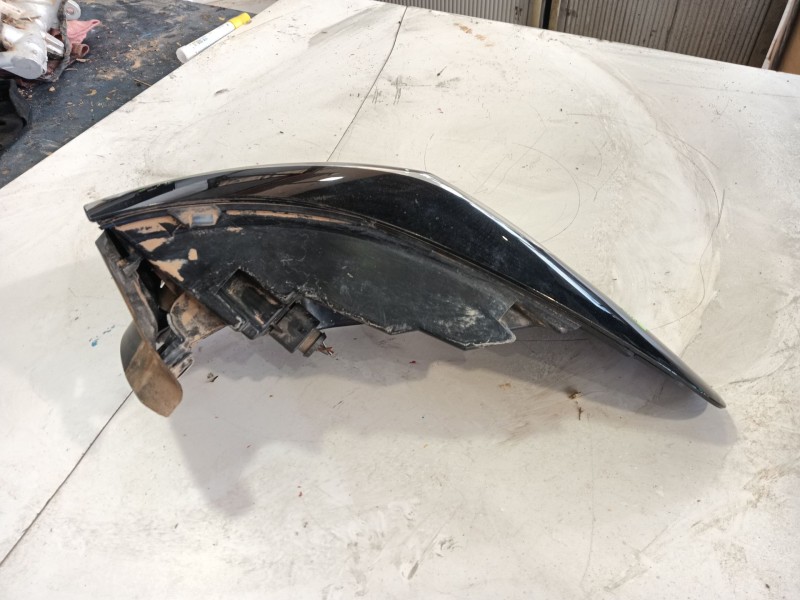 Recambio de piloto trasero izquierdo para volkswagen id.4 (e21) pro eléctrico referencia OEM IAM 11A945095  