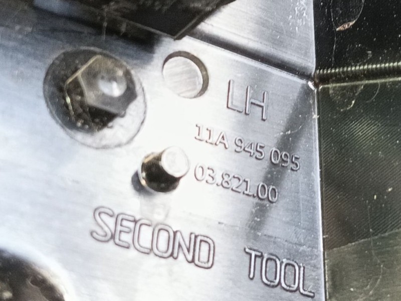 Recambio de piloto trasero izquierdo para volkswagen id.4 (e21) pro eléctrico referencia OEM IAM 11A945095  