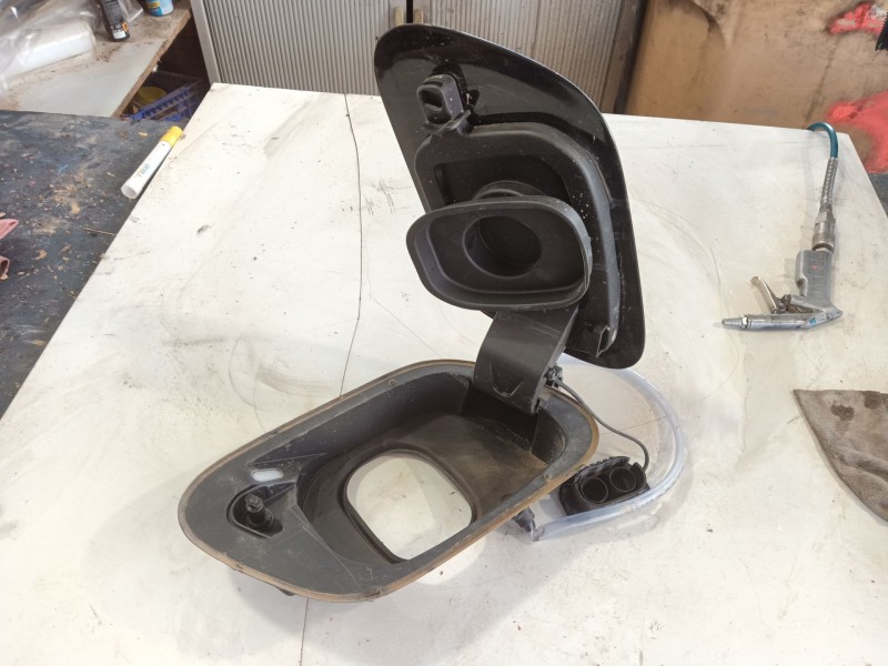 Recambio de tapa exterior combustible para volkswagen id.4 (e21) pro eléctrico referencia OEM IAM   