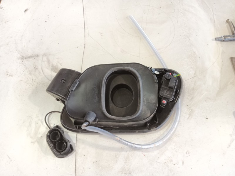 Recambio de tapa exterior combustible para volkswagen id.4 (e21) pro eléctrico referencia OEM IAM   