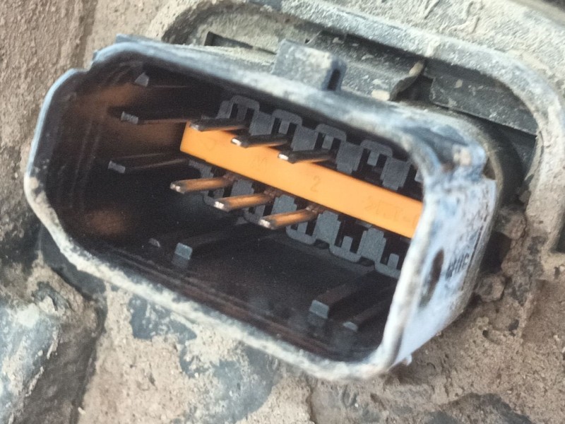 Recambio de faro izquierdo para opel vivaro b furgoneta (x82) 1.6 cdti (05) referencia OEM IAM 95527865 / VERE0593  