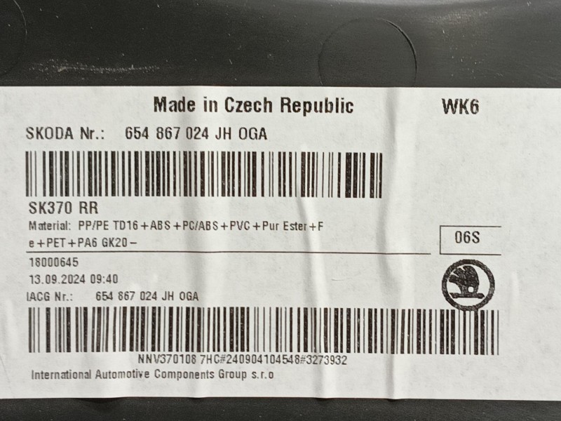 Recambio de guarnecido puerta trasera derecha para skoda kamiq (nw4) 1.5 tsi referencia OEM IAM 654867024JHOGA  
