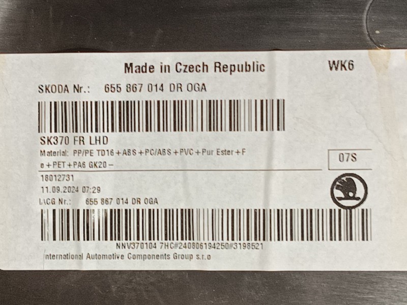 Recambio de guarnecido puerta delantera derecha para skoda kamiq (nw4) 1.5 tsi referencia OEM IAM   